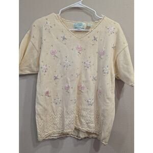 Vintage Grannycore knit sweater w/ floral detail, by Colleen's Collectables, L